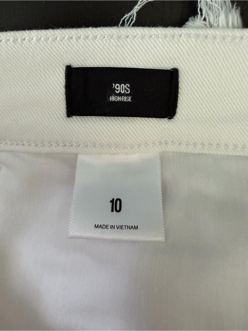 Express ’90s High Rise White Distressed Denim Shorts Size 10 Raw Hem - Picture 6 of 6